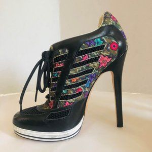 Nicole Miller Artelier Floral Camo Booties